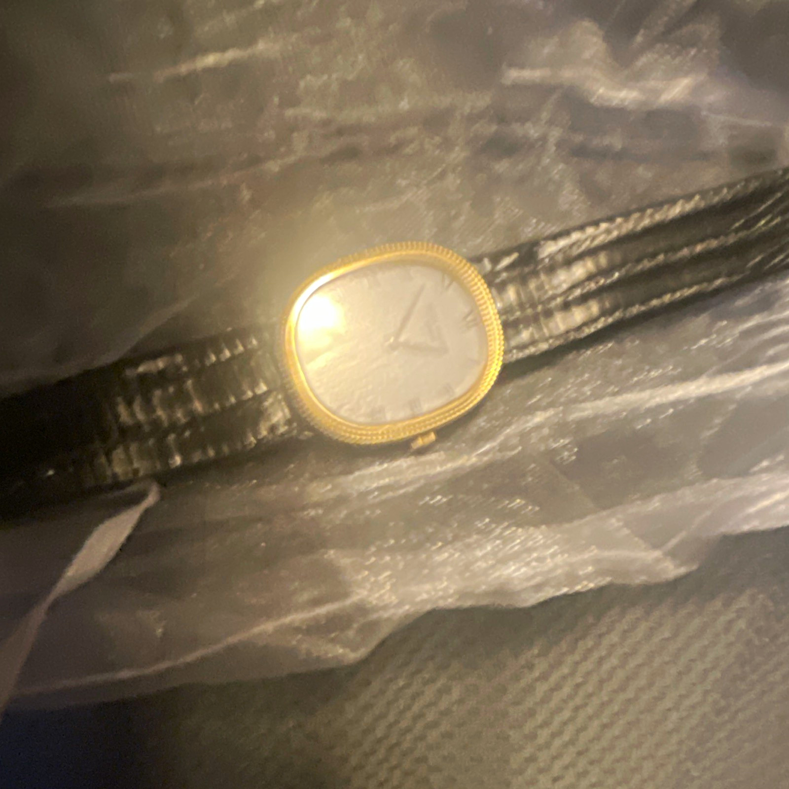 Geneve Quartz Vintage Square 30mm Gold Tone White Roman Dial Black Leather
