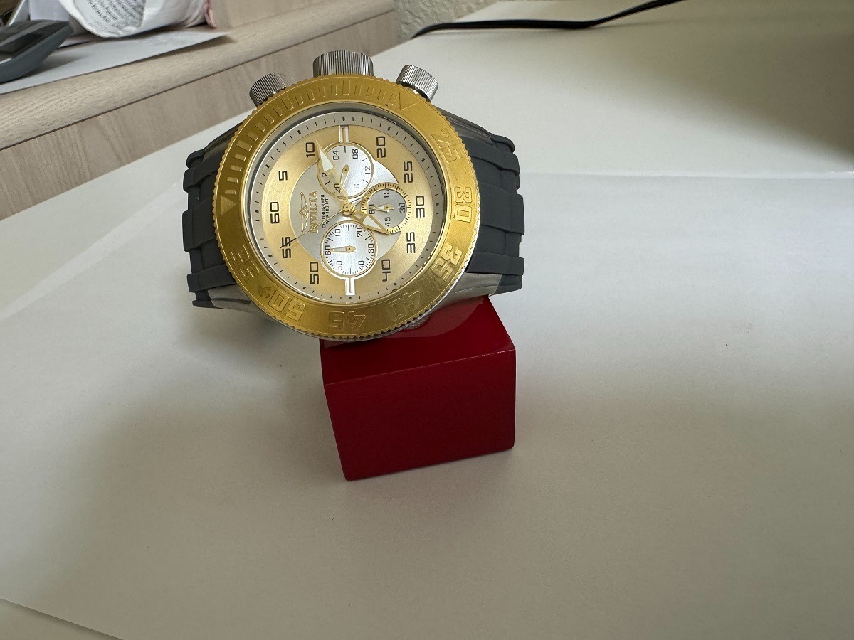 Men’s Invicta 14975 Pro Diver Chronograph Watch 50mm