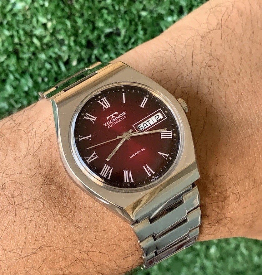 Technos Men’s Automatic Red Dial Stainless Steel Watch 1970s Vintage Swiss Made