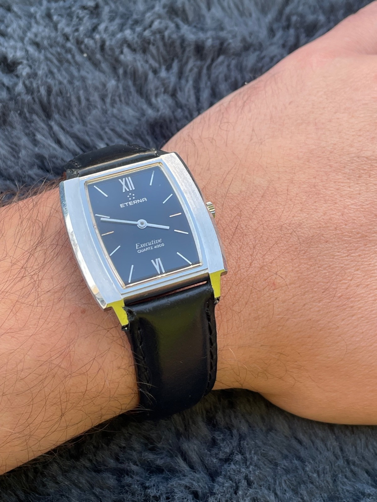 Eterna Executive Quartz 4000 Rectangular Black Dial ESA 940.111 32/40 mm