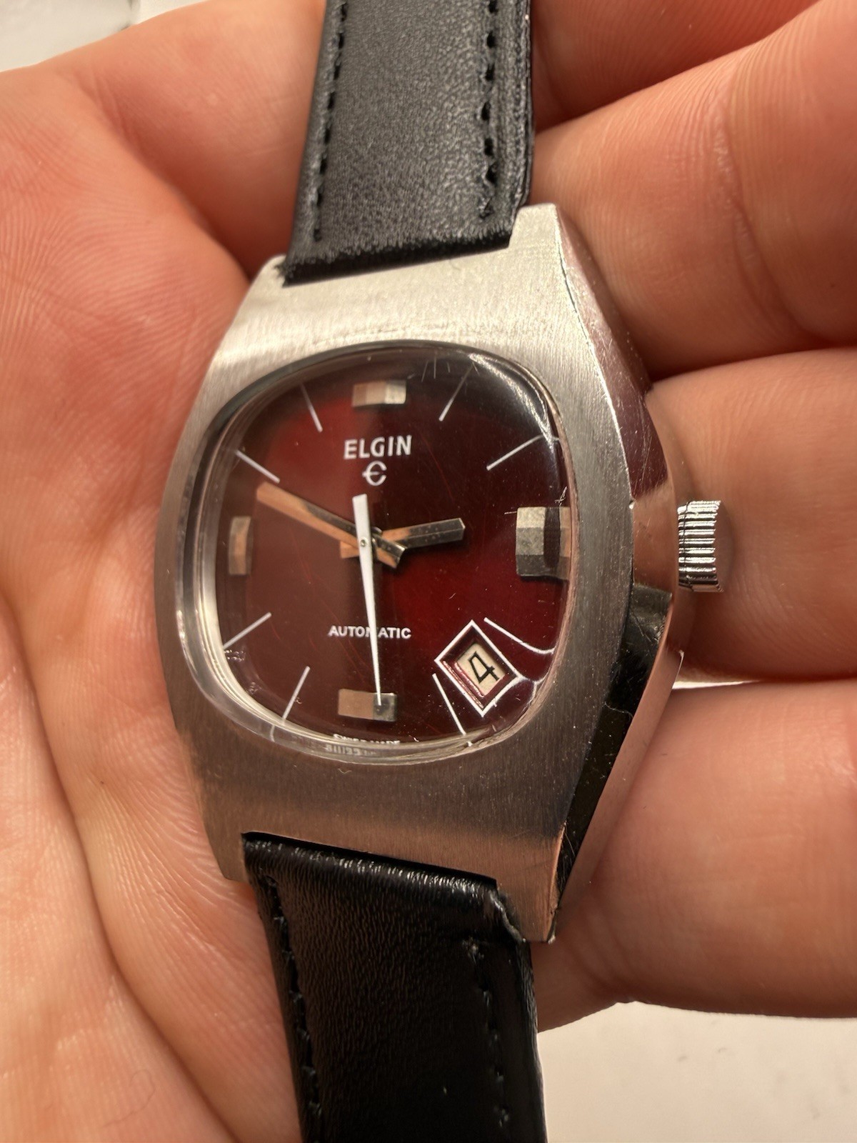 VINTAGE Elgin Automatic Watch Red Dial 17 Jewels Swiss Cal 333 Steel Date RUNS
