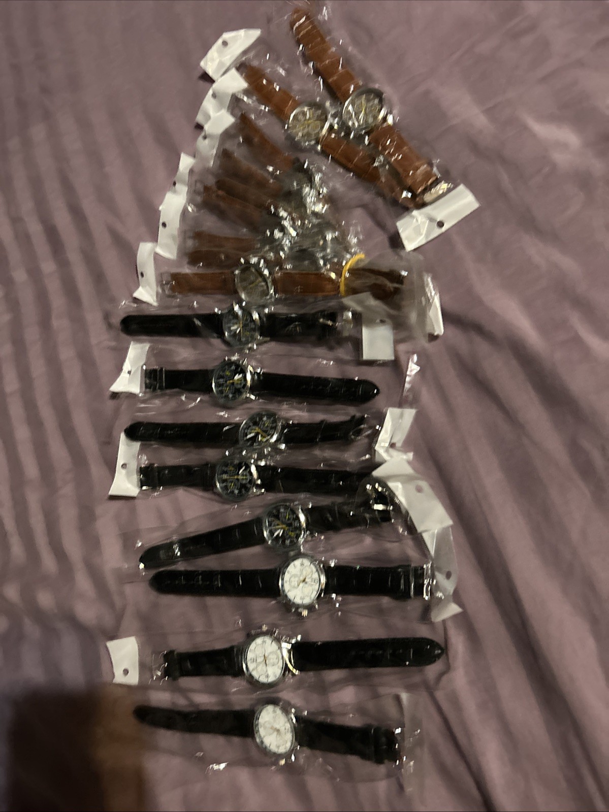 A Lot of 17 nice expensive looking but not priced Watches for about 6 bucks each