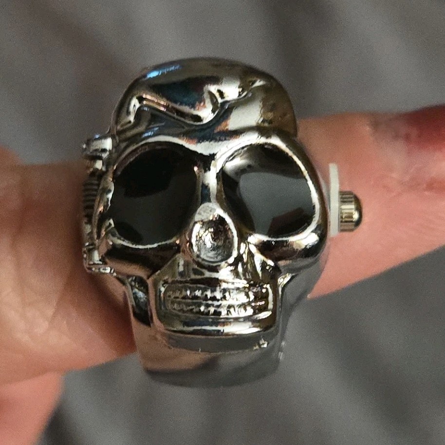 Black And Silver Stainless Skull Silver Quartz Analog Finger watch Brand New