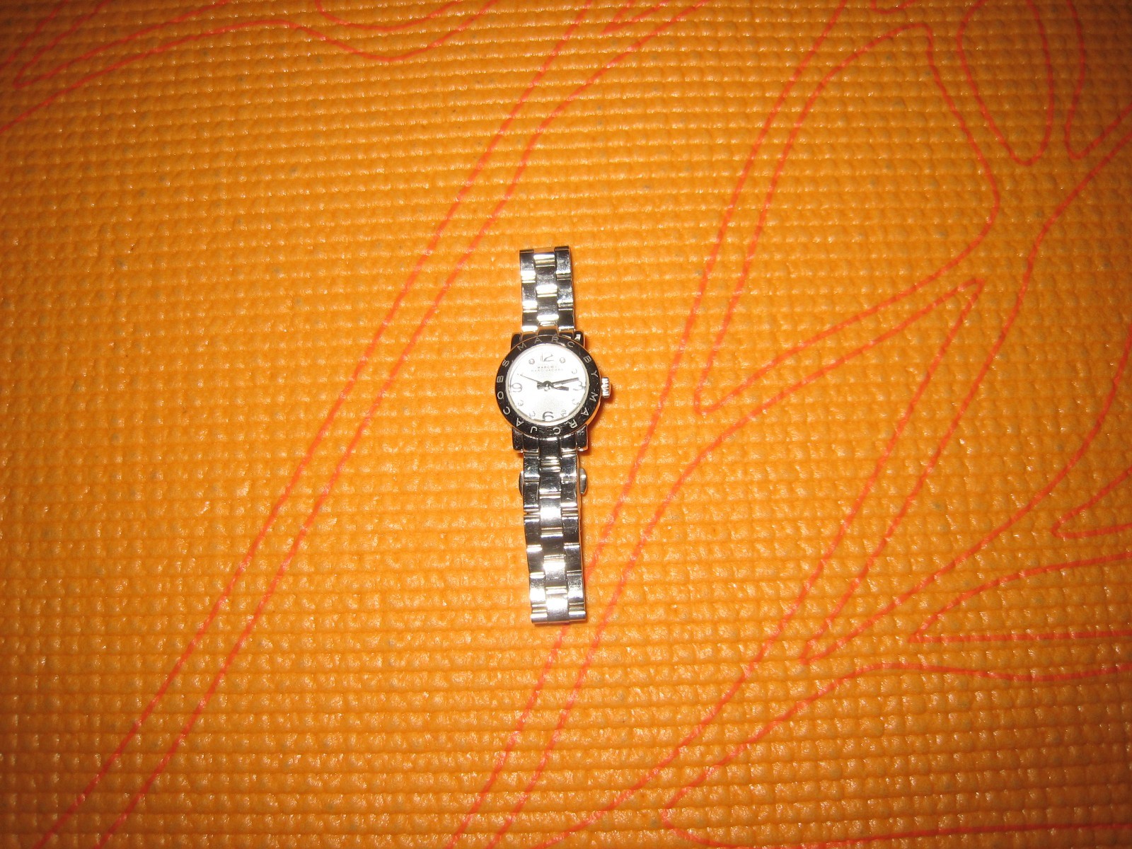 WOMEN’S MARC BY MARC JACOB SILVER STAINLESS STEEL WATCH (MBM 8611)