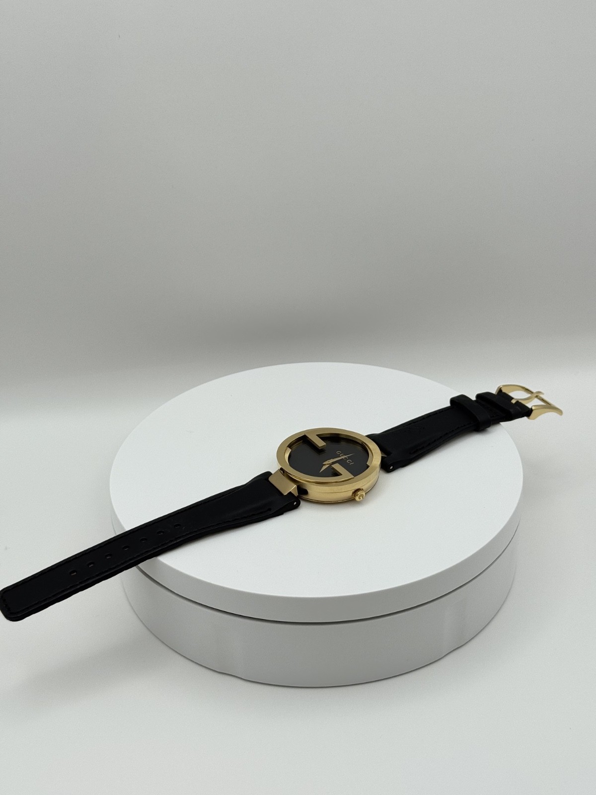 Gucci YA133312 Interlocking-G Grammy Special 37MM Unisex Black Leather Watch