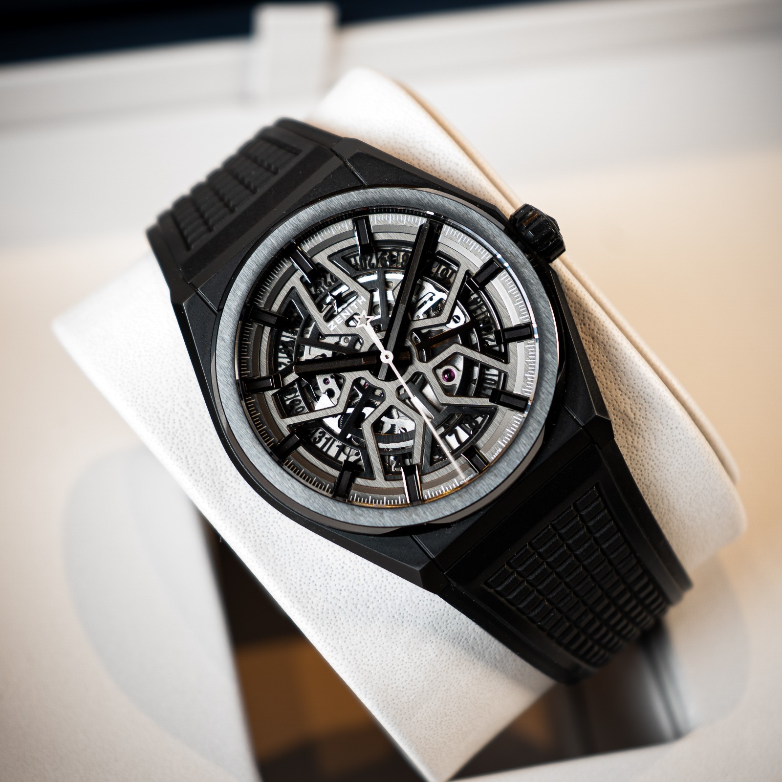 Zenith Defy Classic Black Ceramic Skeleton 49.9000.670/77.R782 – Complete