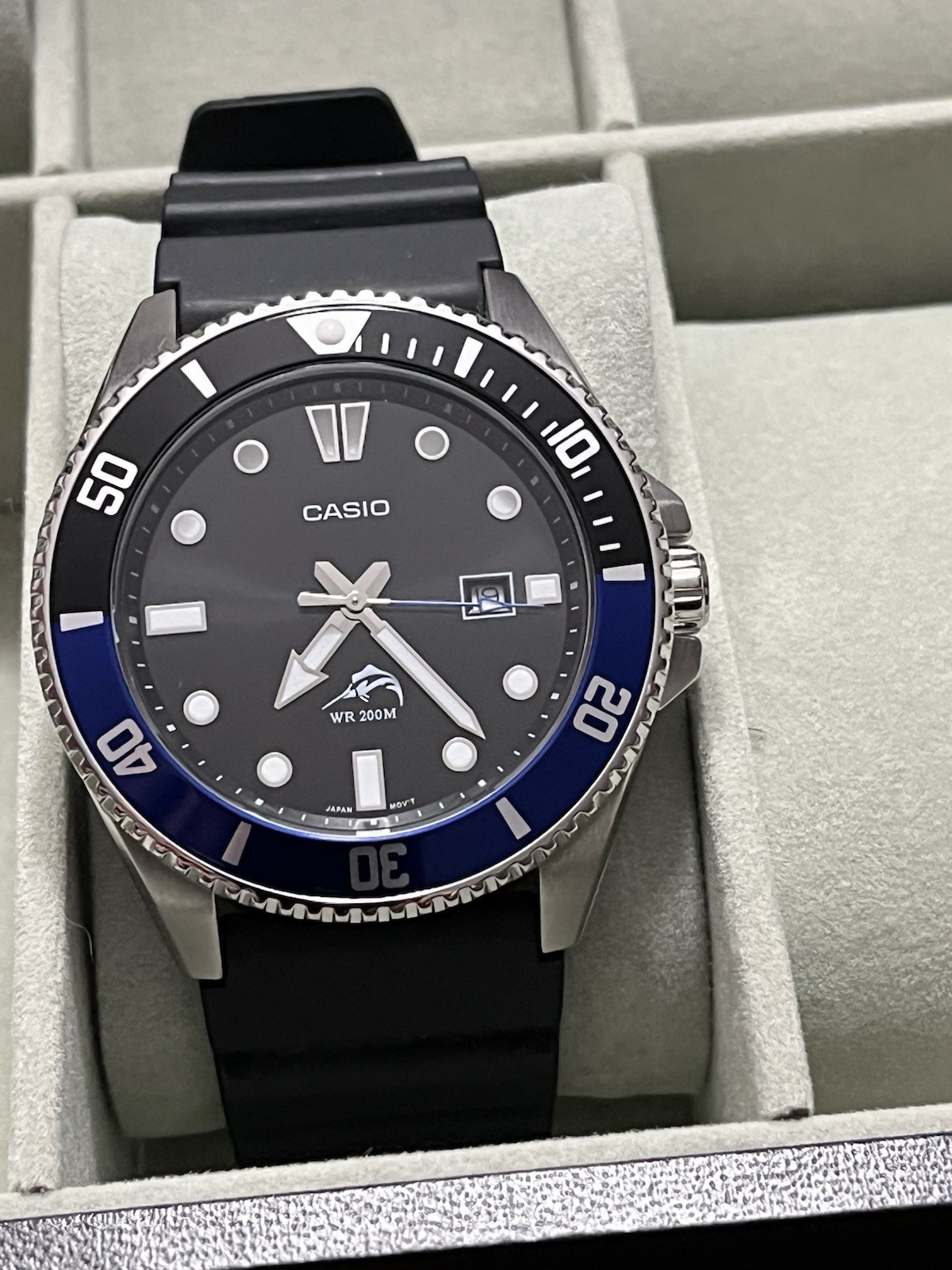 Casio Duro Quartz Diver 200m Date Black/Blue Dial Bezel Black Resin 44mm