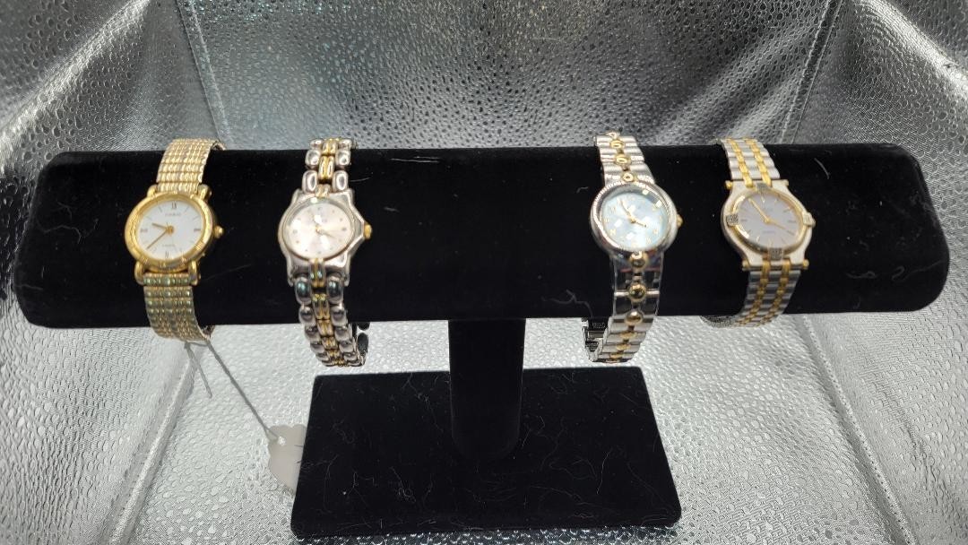 Ladies Designer Watch Lot of 4, Gucci, Fendi, Watch-it, Casio