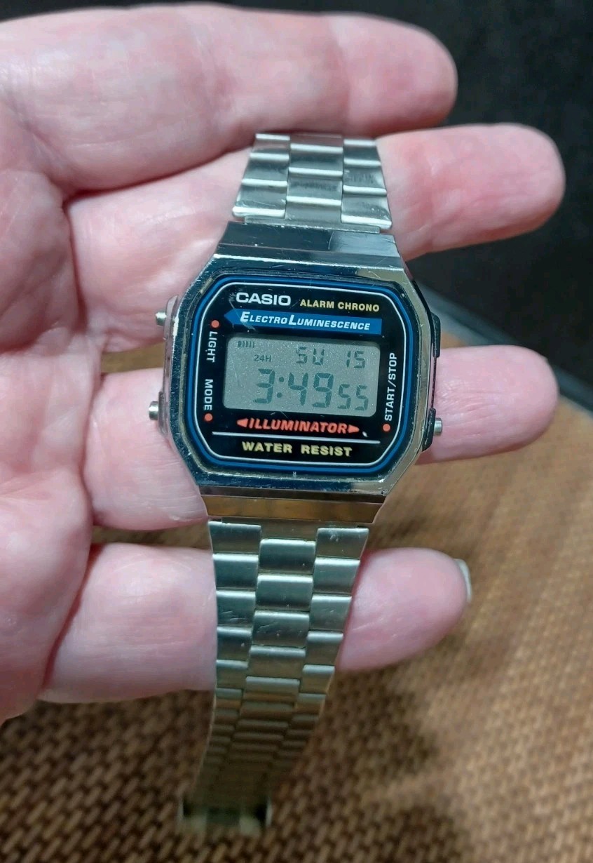 Vintage Casio A168 Illuminator Digital Watch Alarm Chrono Stainless Steel Band