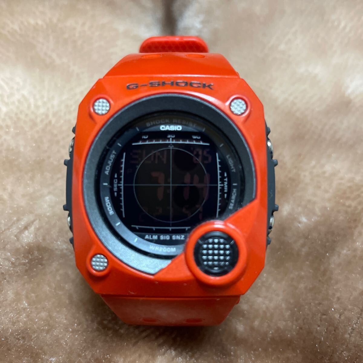 G 8000 4JF G SHOCK Sniper Red rare color inverted LCD Casio