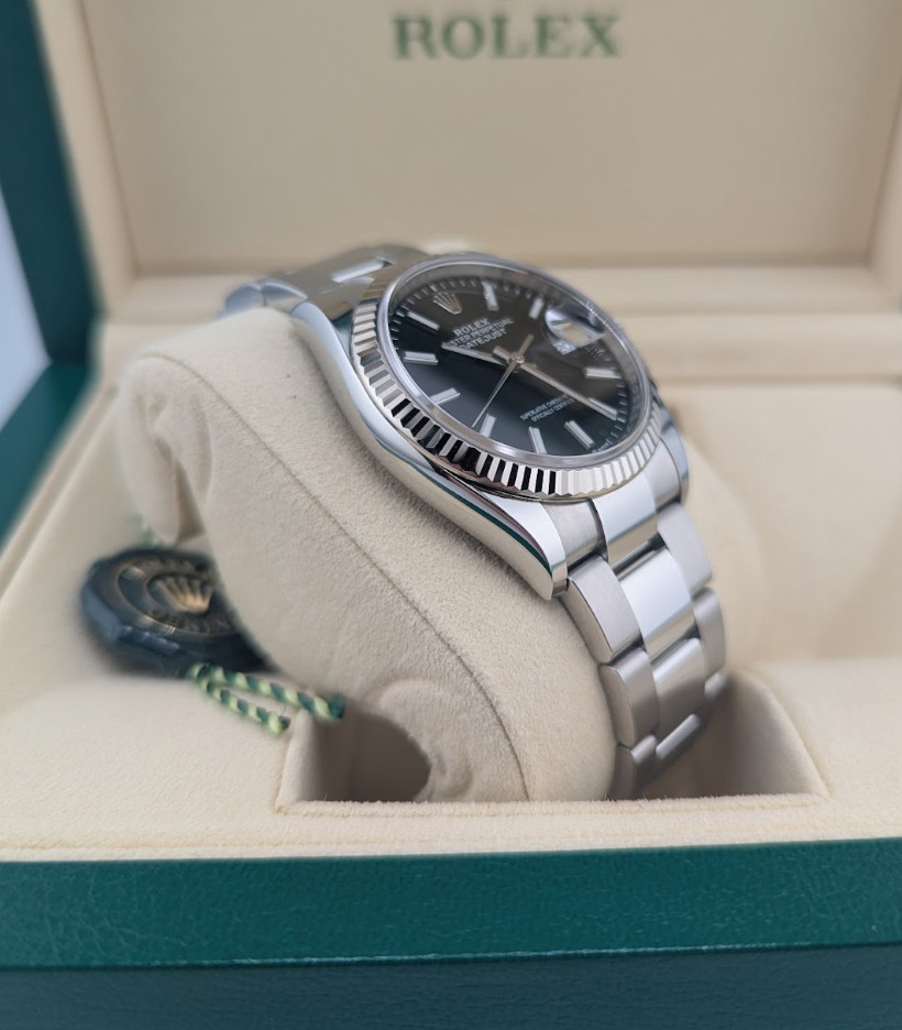 EXCELLENT CONDITION – Rolex Datejust 36mm Fluted Bezel, Black Dial. Ref. 126234