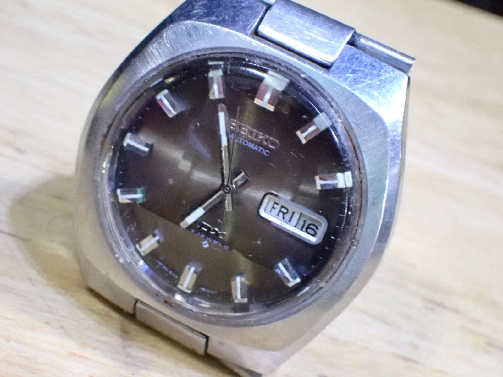 6106-8719 Seiko DX 17 Jewel Men’s Automatic Wristwatch Stainless Runs Hack Set