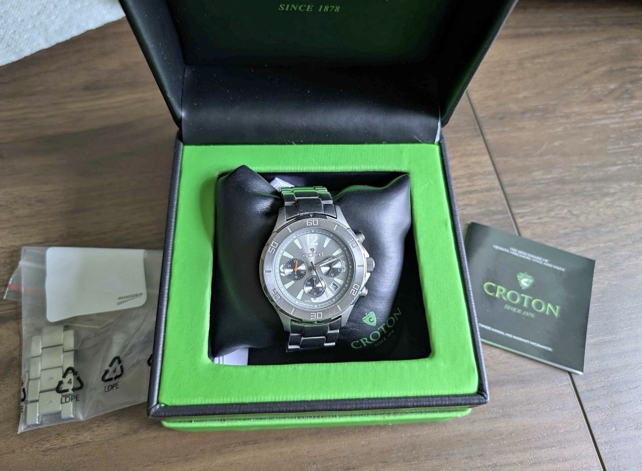 Croton Men’s Quartz Chronograph