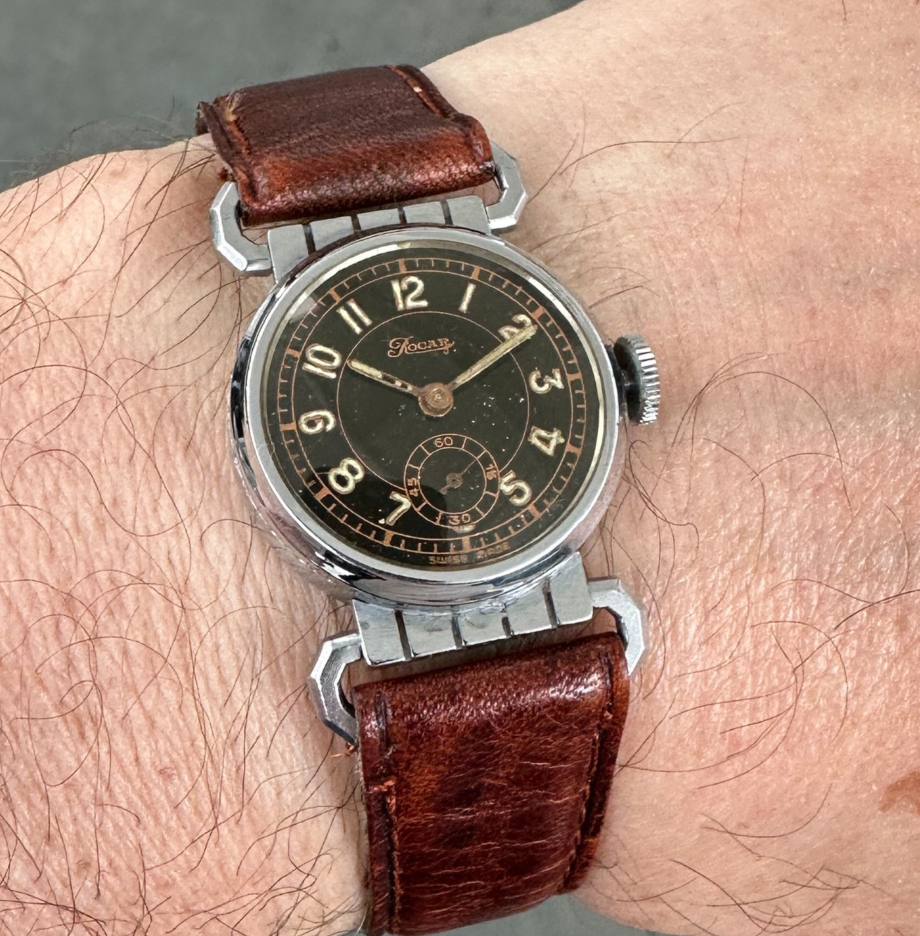 Unusual Vintage ROCAR wristwatch w/Hinged Lugs — needs service