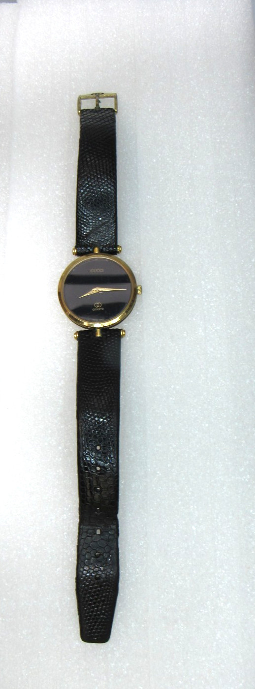 Vintage Mens GUCCI 2000M Black Dial Enamel Swiss Quartz Wristwatch (I92J)