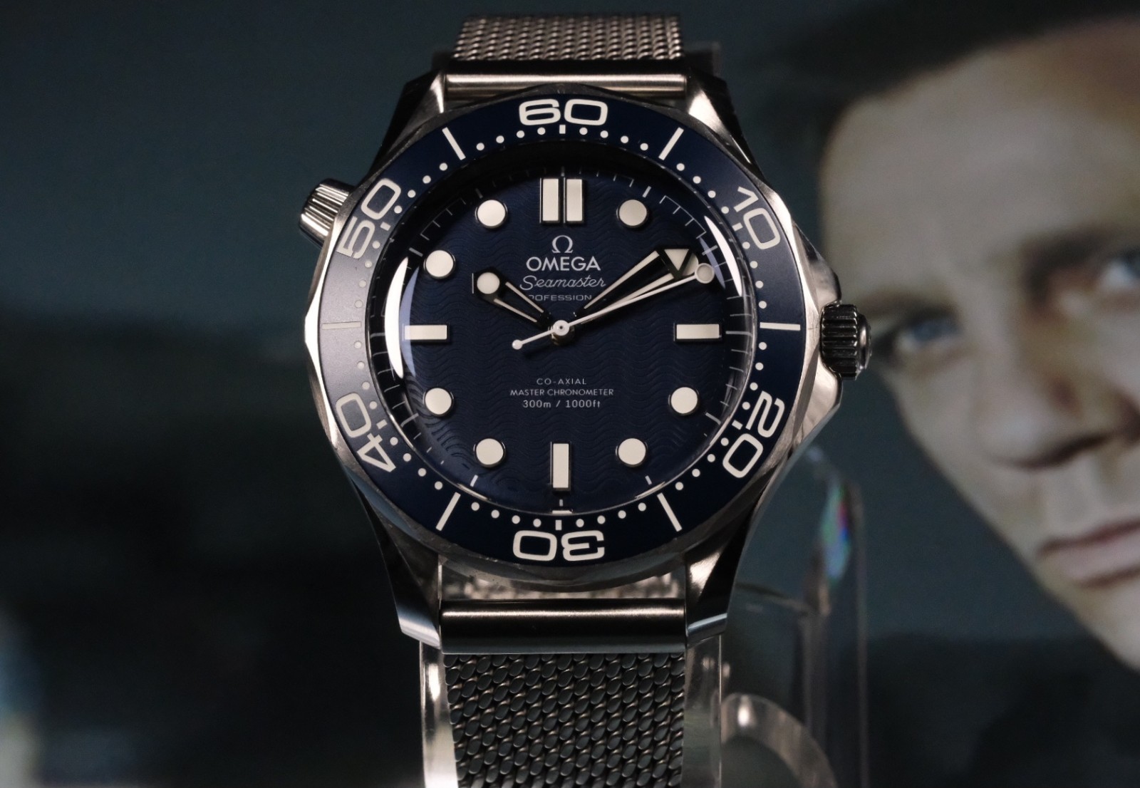 OMEGA Seamaster Diver 300M 210.30.42.20.03.002 James Bond 60th anniversary 007