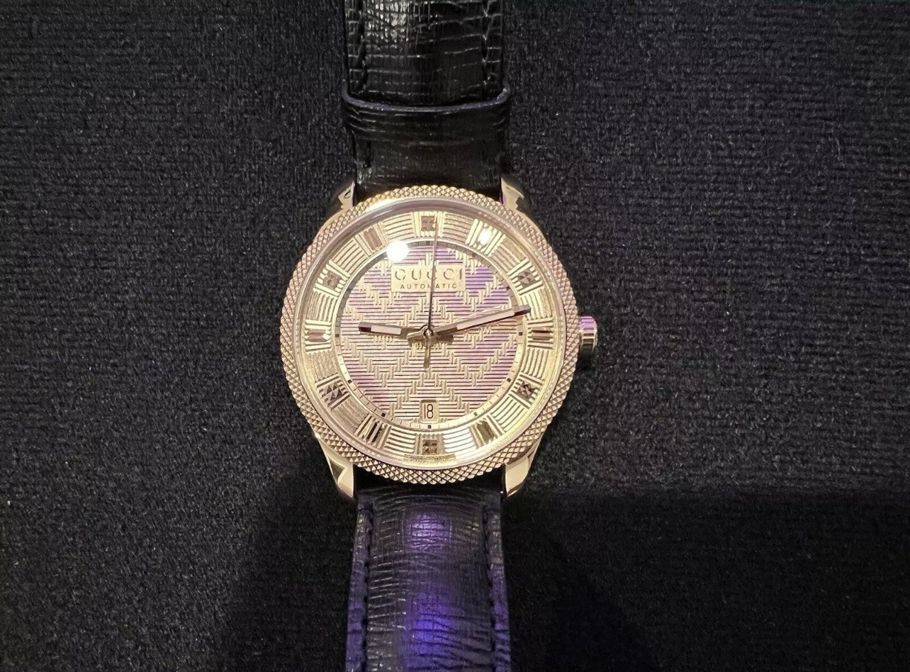 GUCCI Eryx 40MM Gold Guillochè Dial BLK Leather Men’s Watch YA126340