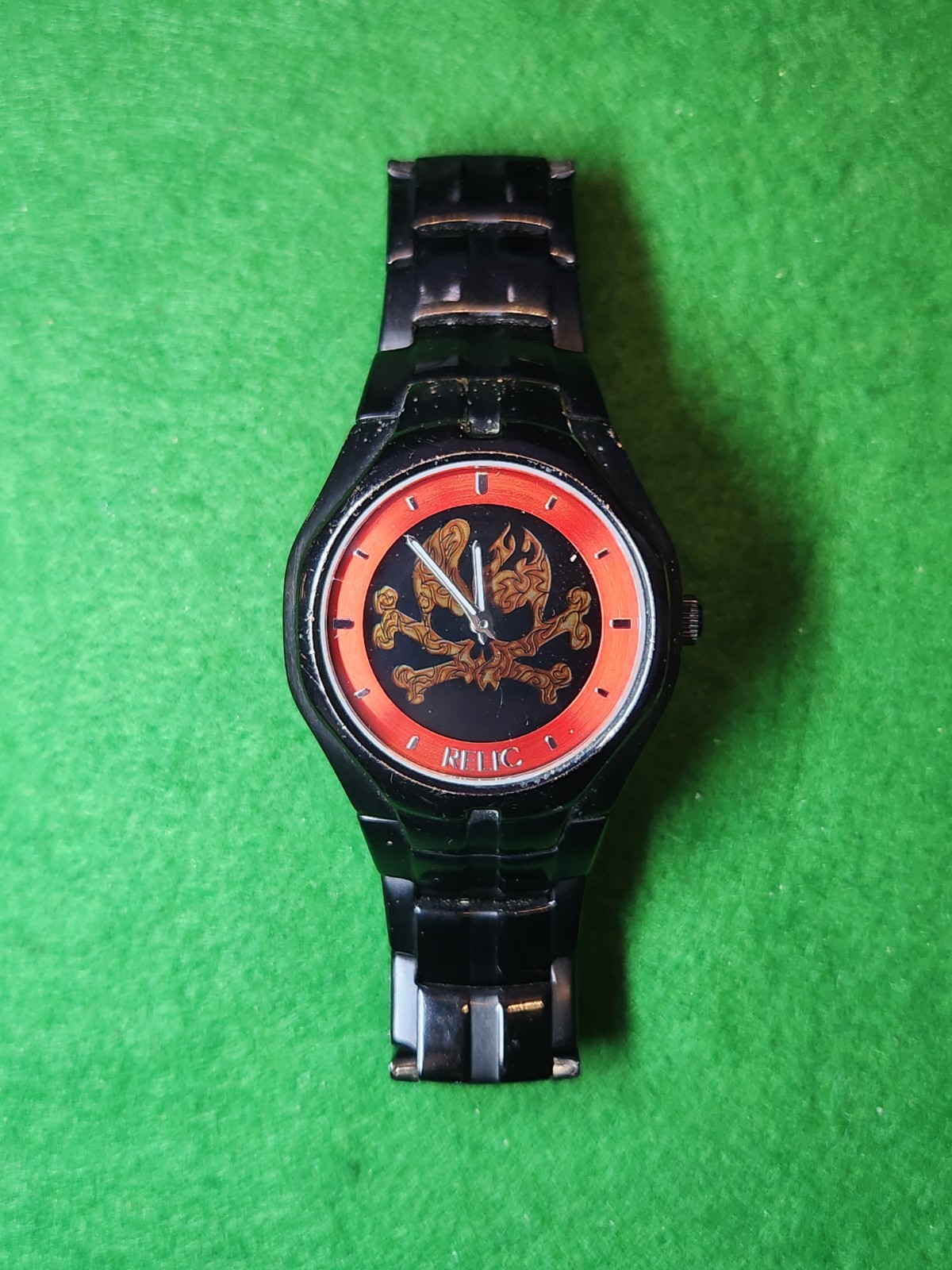 RELIC ZR55215 Stainless Steel Black Tone Fire Skull Animation Quartz Watch-READ
