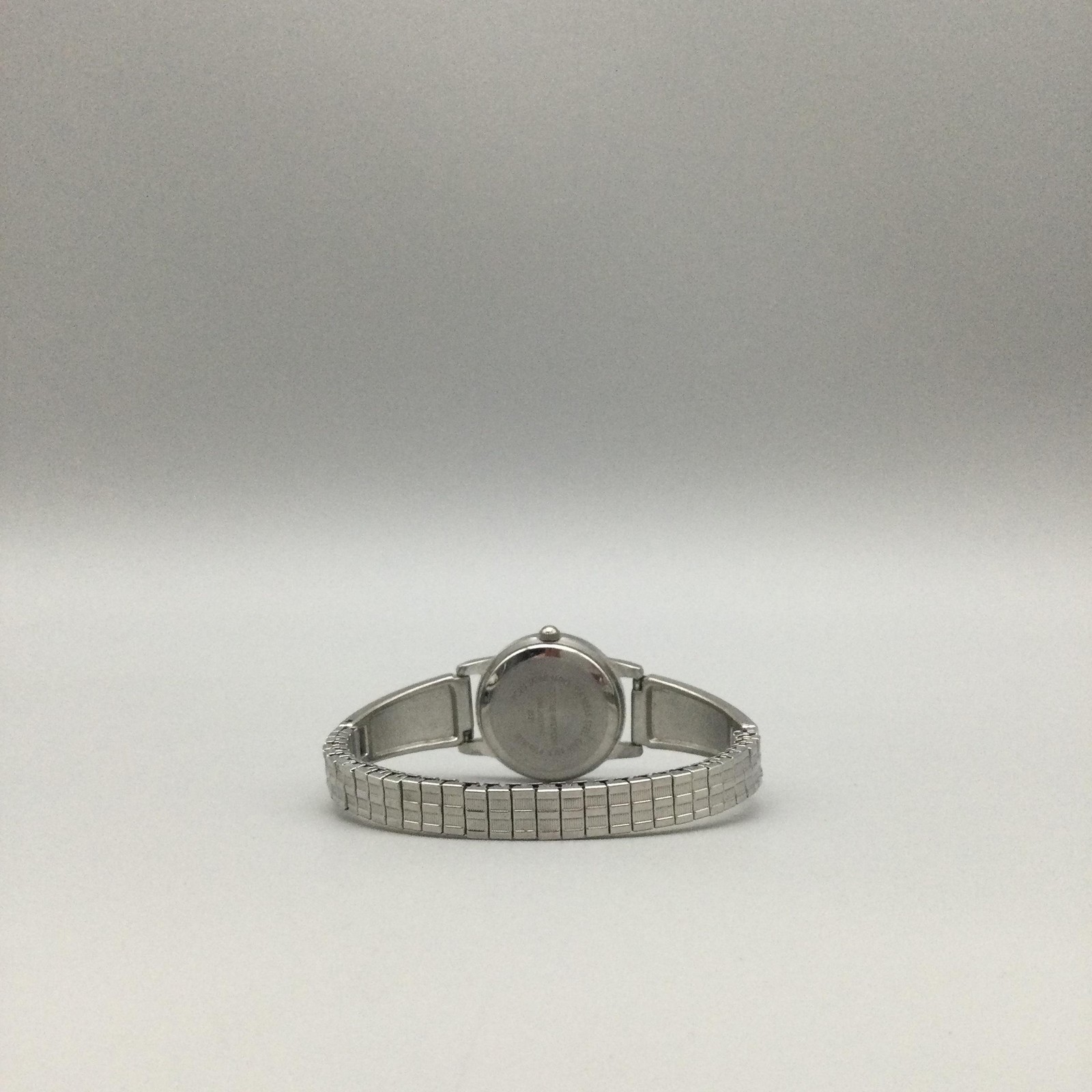 Scroll Womens Watch 25mm Silver Tone Blue Cab Stretch Band New Battery a2