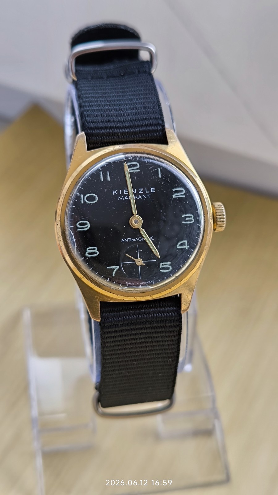 VINTAGE KIENZLE MARKANT ANTIMAGNETIC GERMAN MEN’S WRIST Watch Black Dial