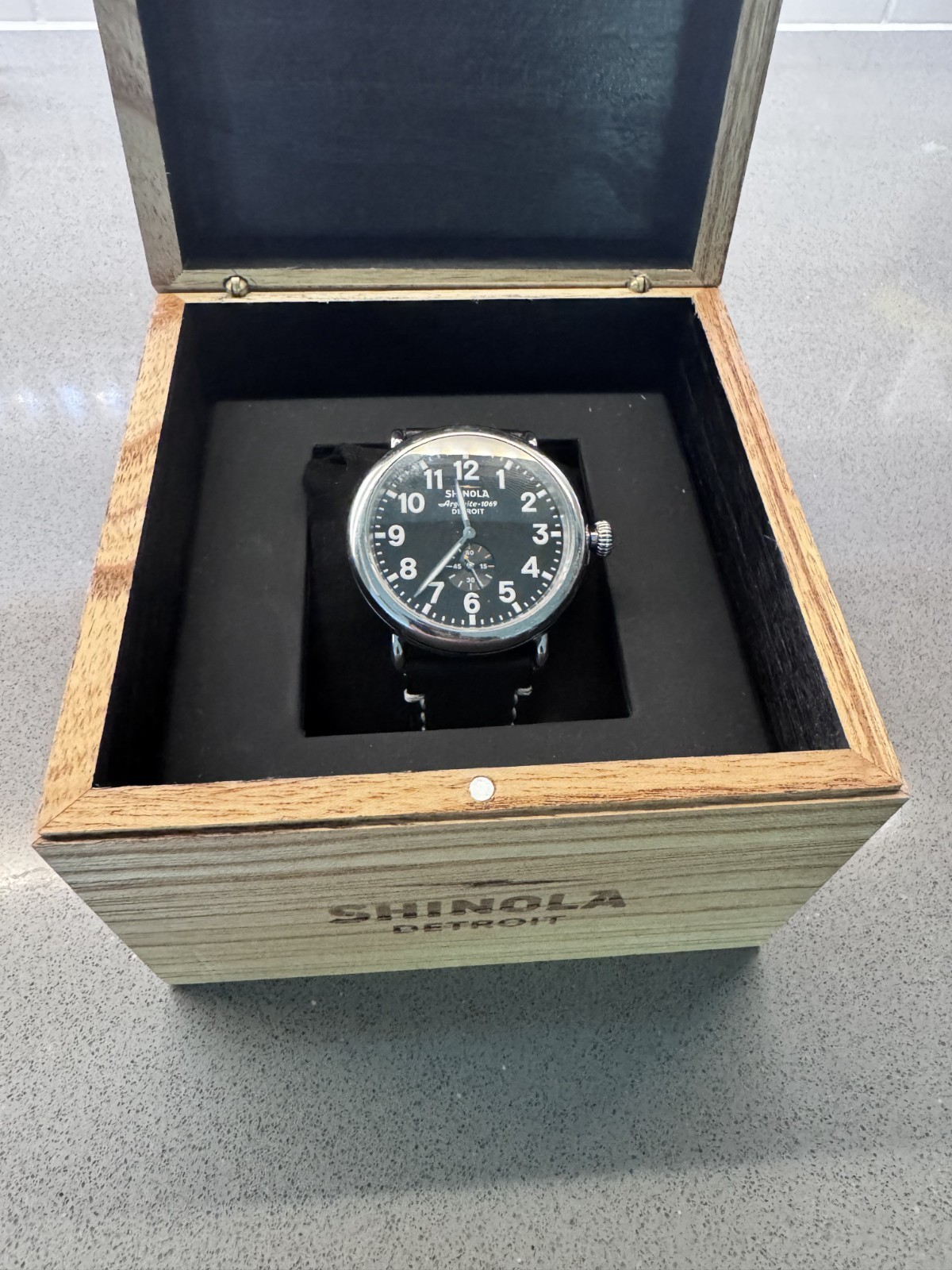 USED Shinola The Runwell Men’s Quartz Watch Black Dial Leather Strap 47mm
