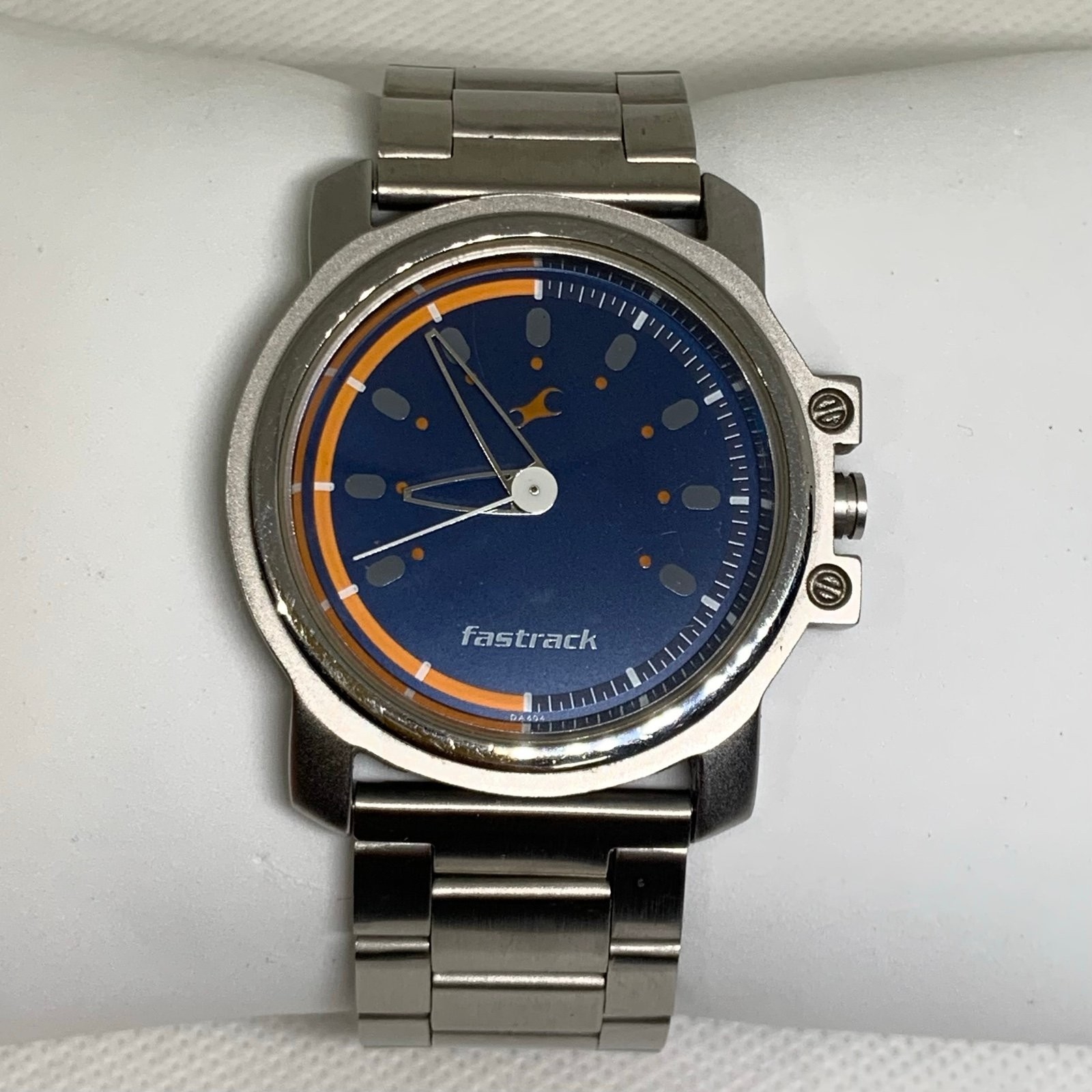 Fastrack Analog Men’s Watch India 3039Sfb Blue orange Dial 40mm running