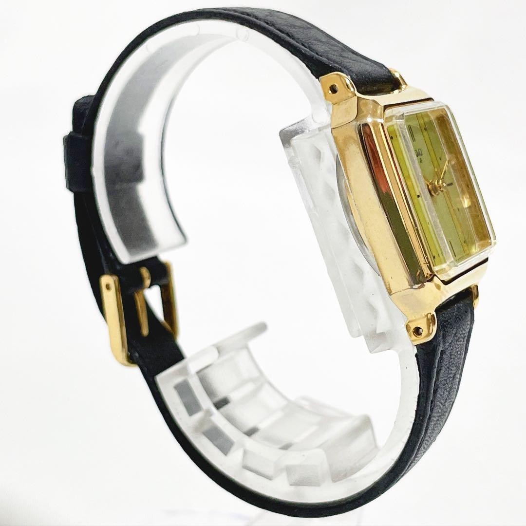 Excellent condition, fully functional CITIZEN Q&Q 6-P00921 Square Gold Hand-