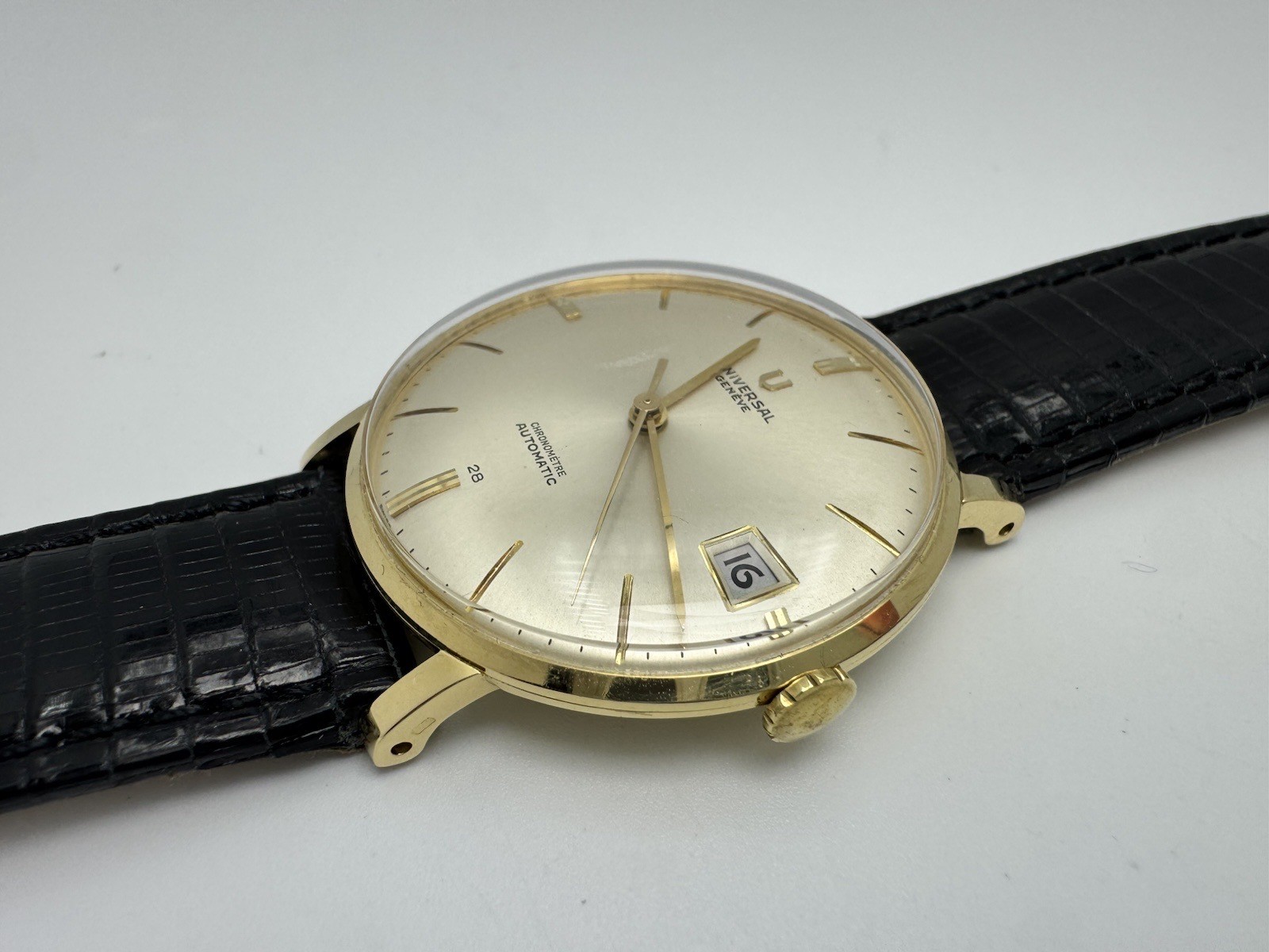 1960s Universal Genève Chronometer Automatic 18K Gold Micro-rotor 218-2