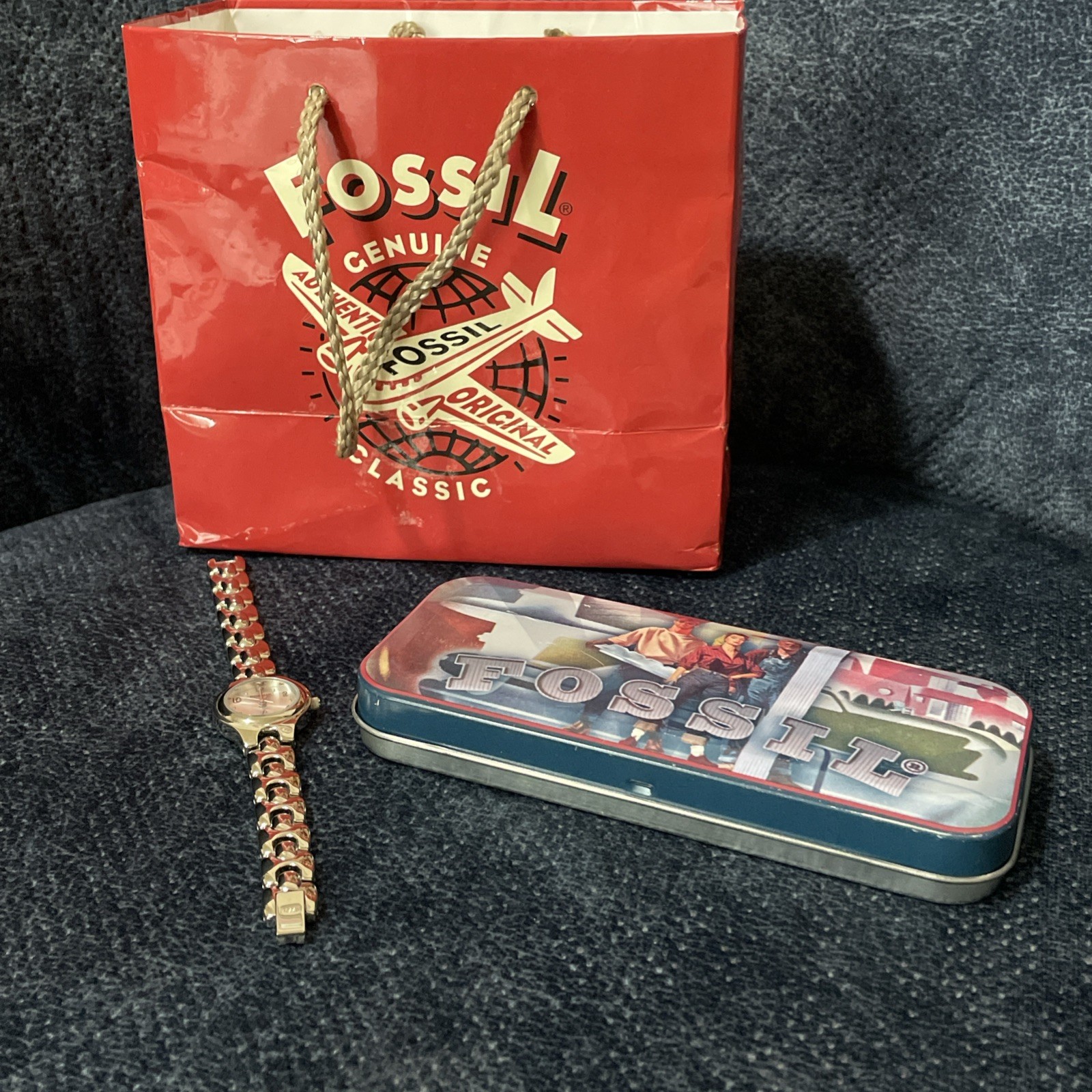 Fossil F2 Women Watch Silver StainlessSteel silver dial original tin+bag works