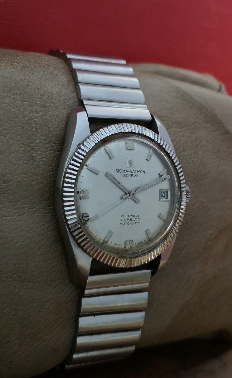 SIGMA-VALMON GENEVE AUTOMATIC ETA2452 SS VINTAGE 60’s RARE 21J SWISS WATCH.