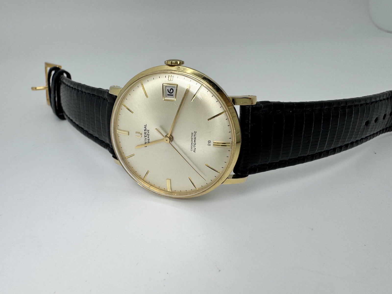 1960s Universal Genève Chronometer Automatic 18K Gold Micro-rotor 218-2