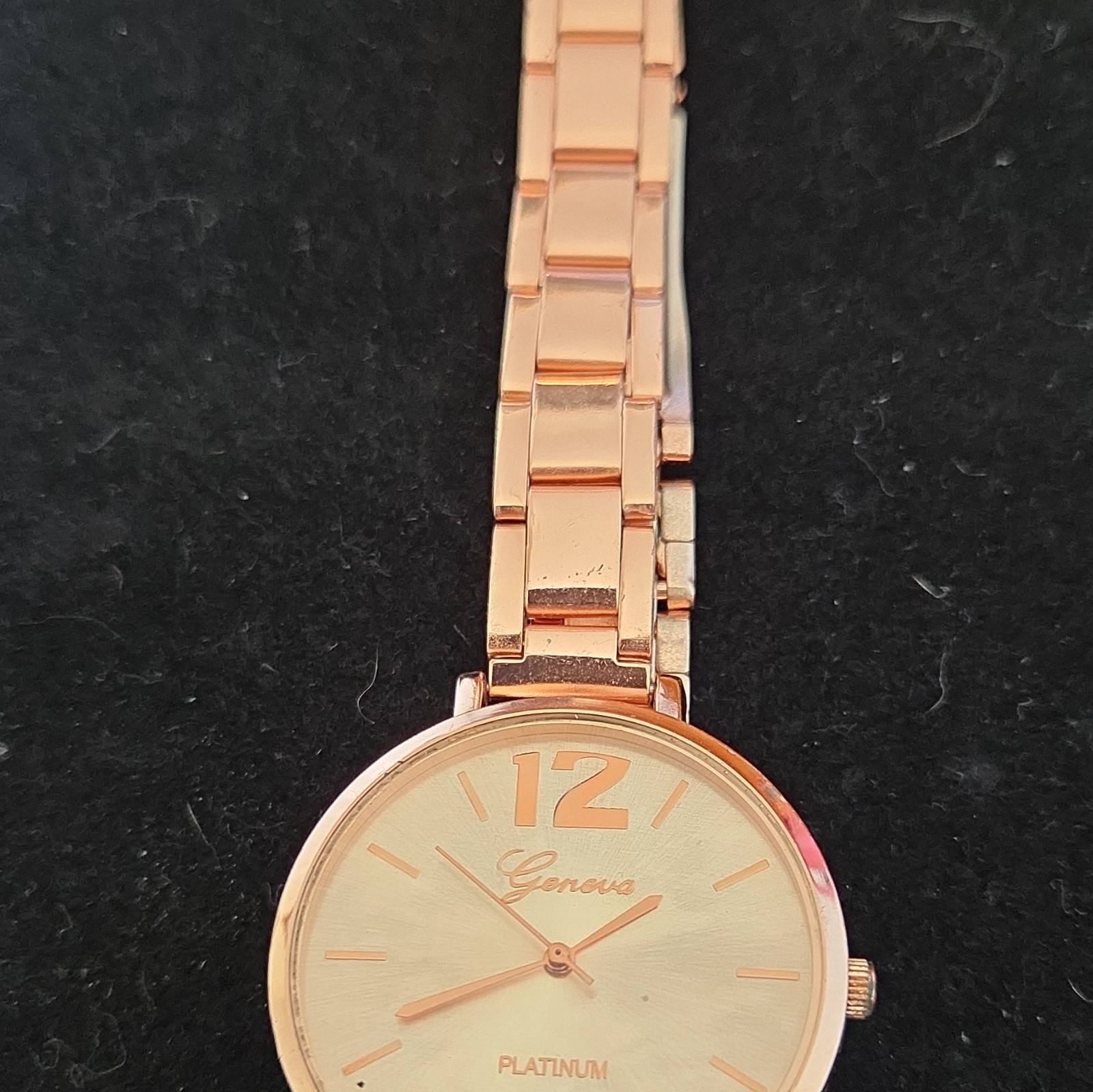 Geneva Quartz Analog Rose Gold Tone Metal Bracelet Watch Silver Dial 36mm