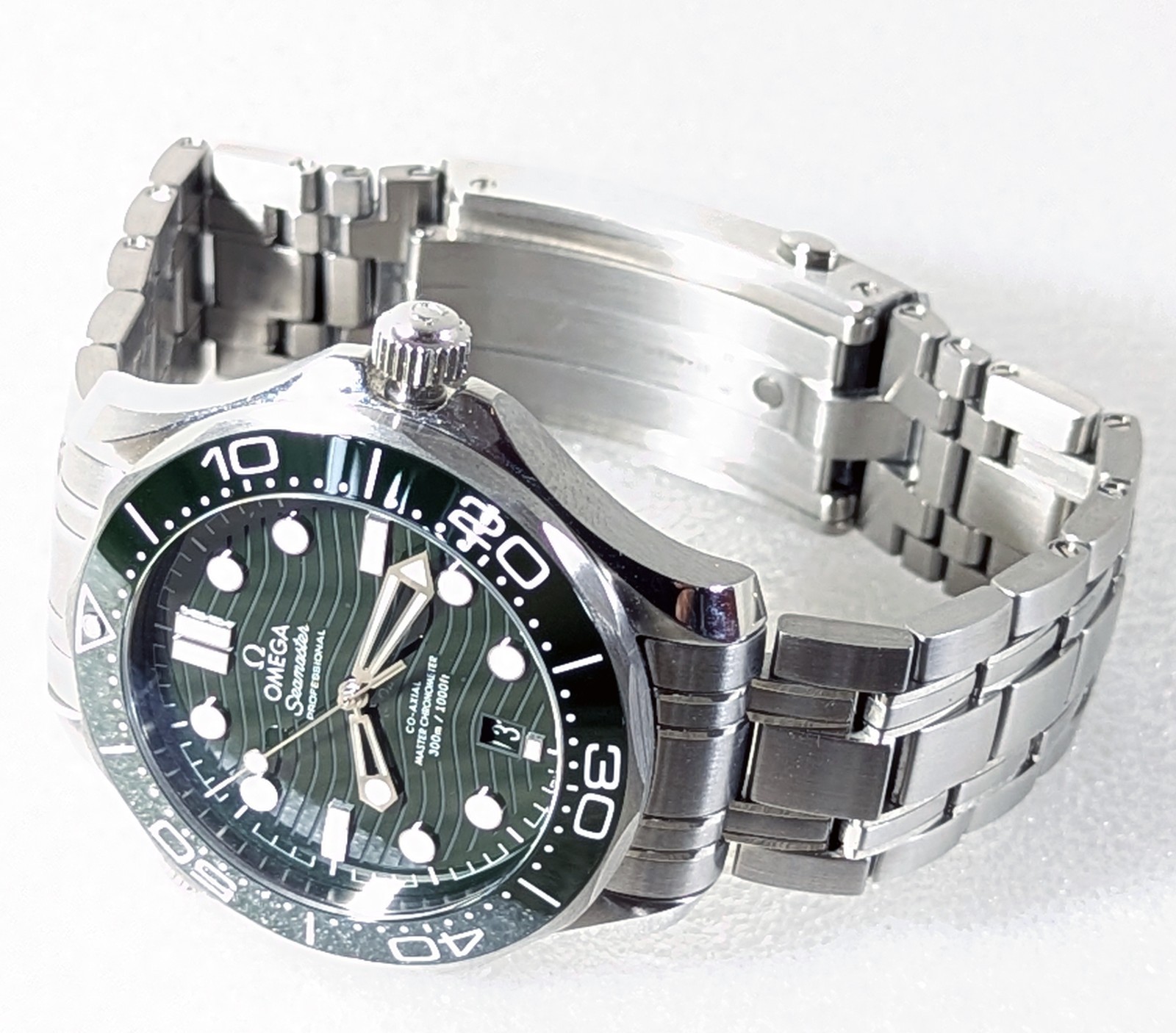 NEW Omega Seamaster Diver 300M “Seaweed” Green Dial Watch 210.30.42.20.10.001