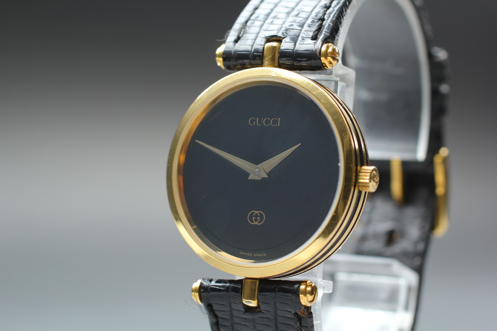[Near MINT] GUCCI 2000M 30mm Black Dial Band Quartz Men’s Watch from JAPAN