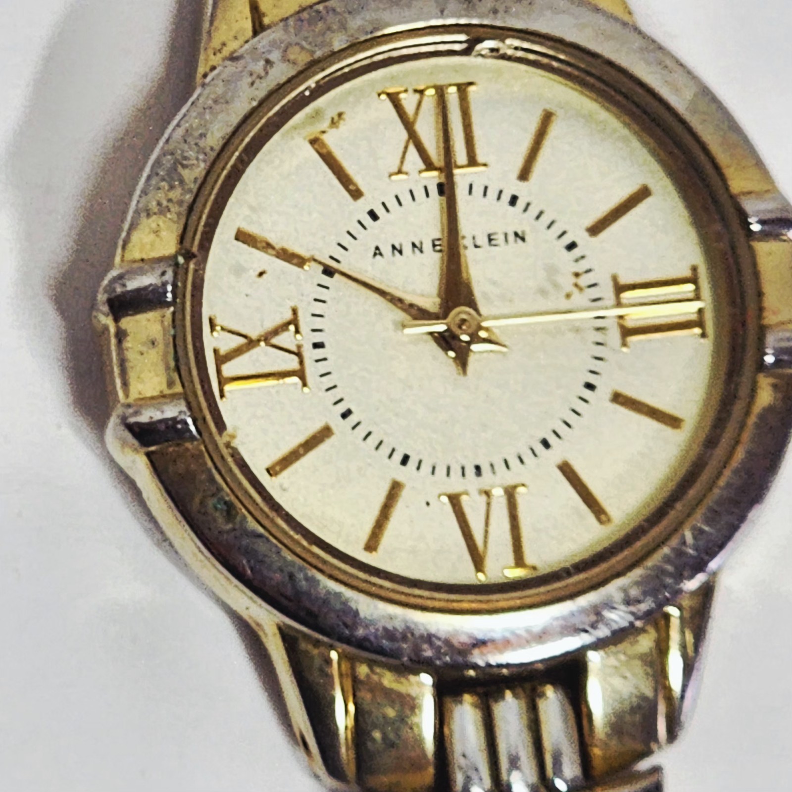 Anne Klein Ladies Quartz Watch Needs Battery 6.75in Wrist AK2280 Y121E