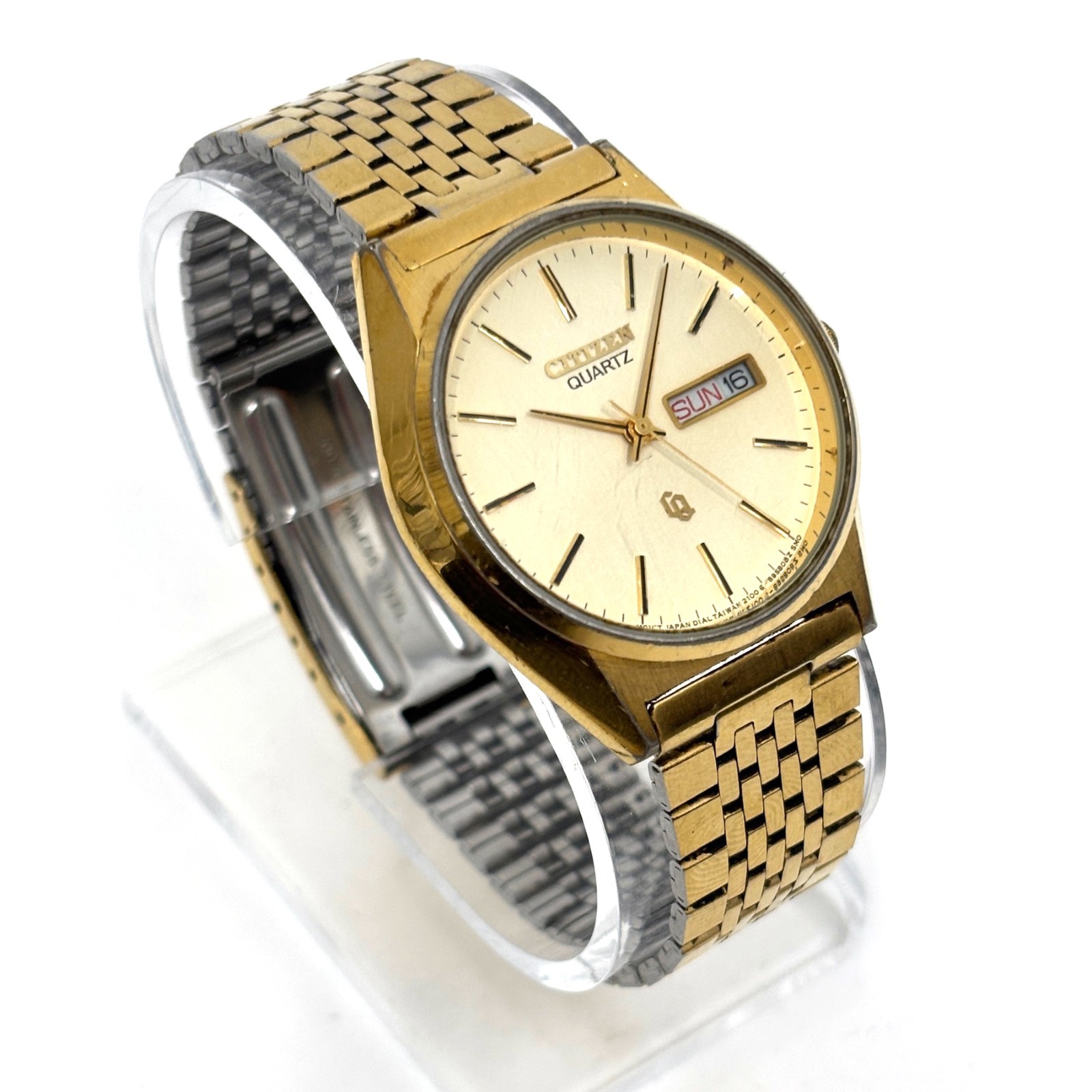 Vintage 1985 Citizen Quartz Gold Tone Day Date Watch Orig Bracelet New Battery