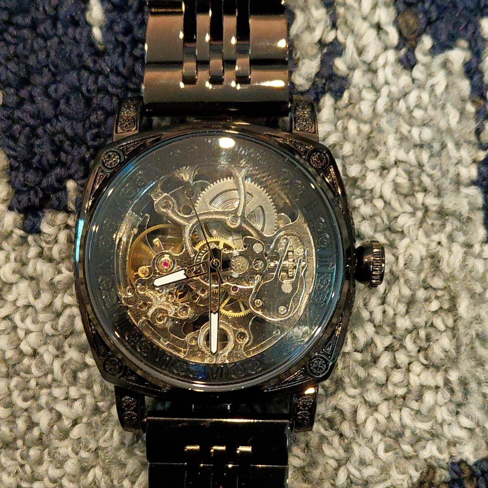 Skeleton Dial Automatic Mechanical Watch 40mm 5 ATM Black Metal Bracelet
