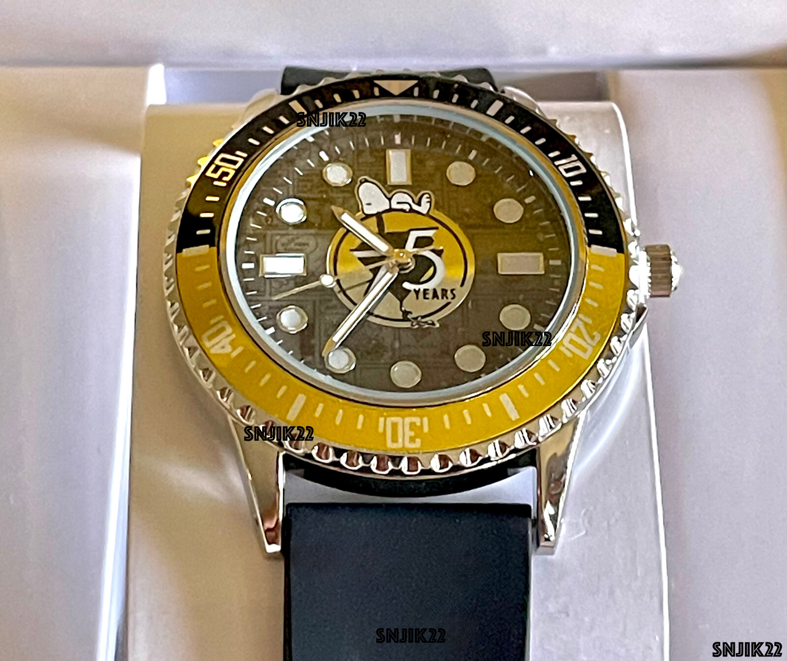 PEANUTS ft. Snoopy – 75th Anniversary Accutime Special Edition Watch (NEW W/BOX)