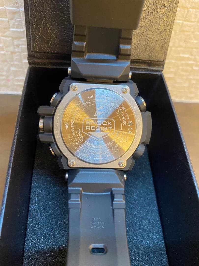 G SHOCK GST B100 1AJF Bluetooth