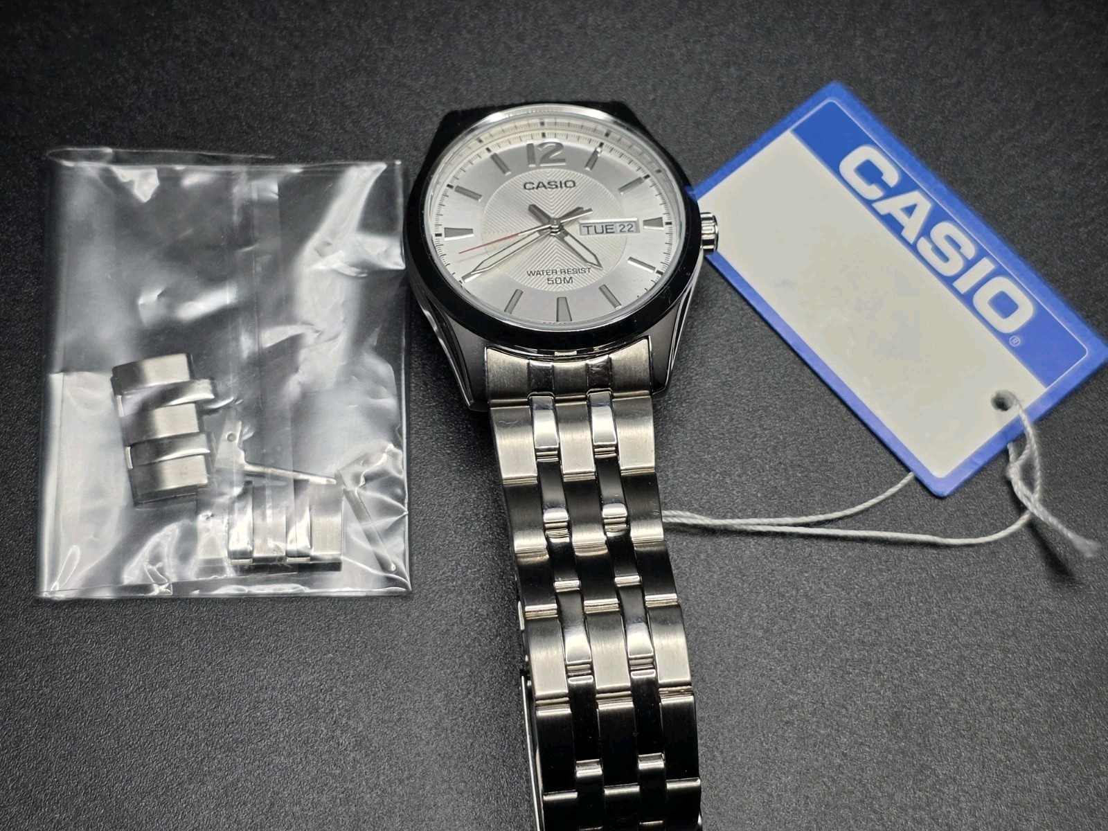 Casio Watch Mens 37mm MTP-1335D Stainless Steel Day Date Silver Dial – NEW