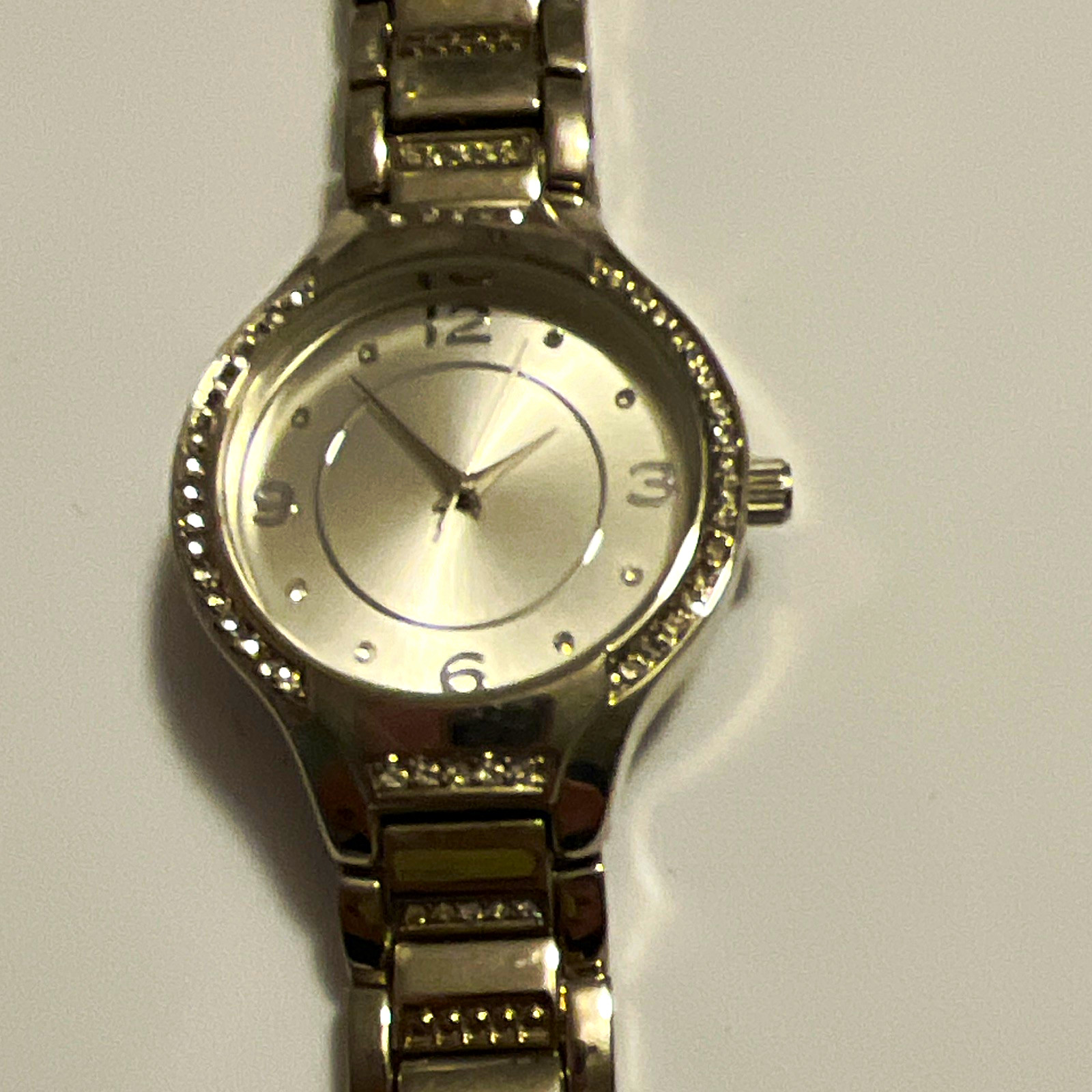 Women’s Silver Tone Analog Dress Watch, Metal Bracelet, 12-Hour Dial