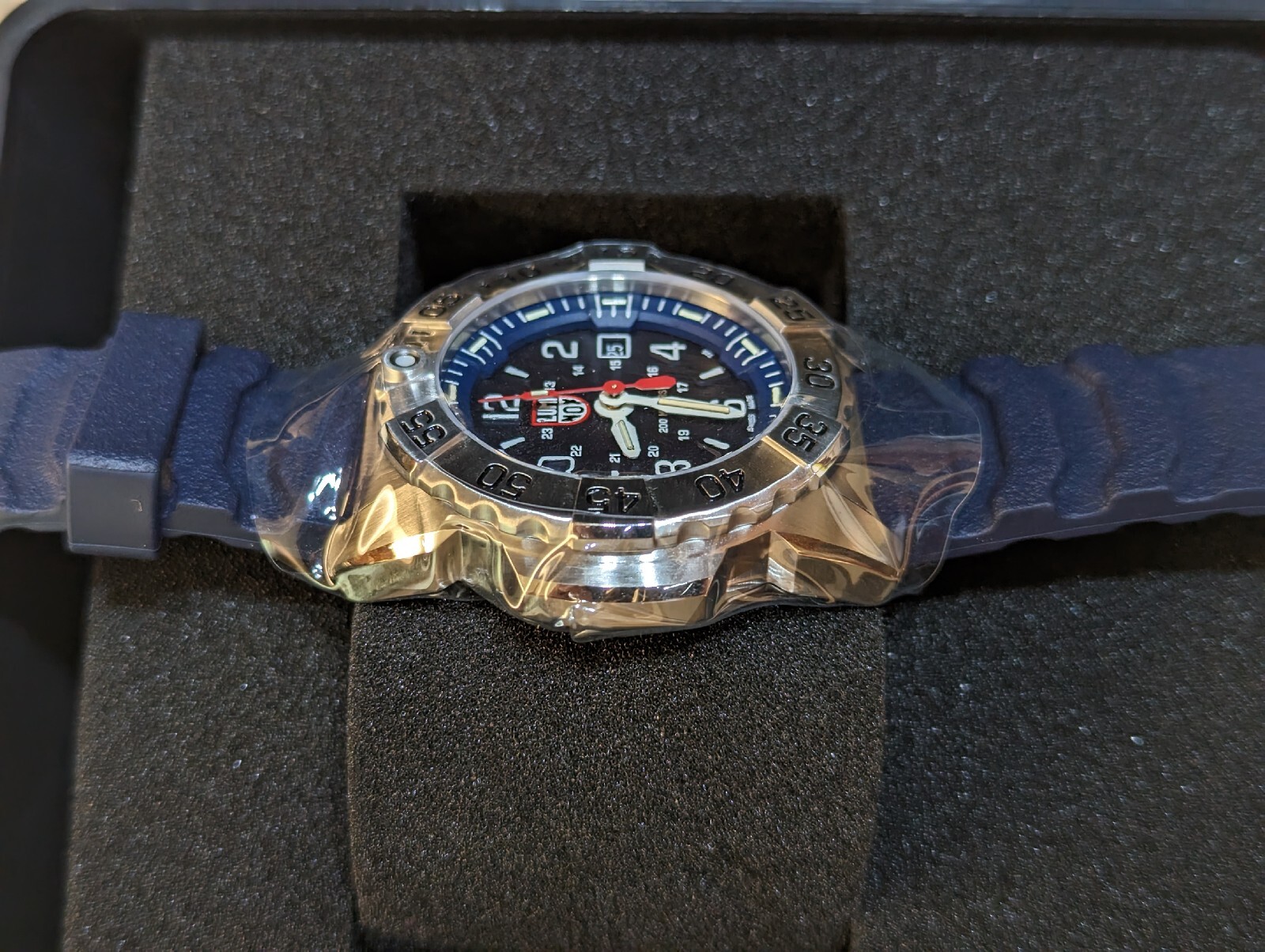 NEW Luminox Navy Seal 200m Dive Sapphire Blue Dial / Blue Band Watch XS.3253
