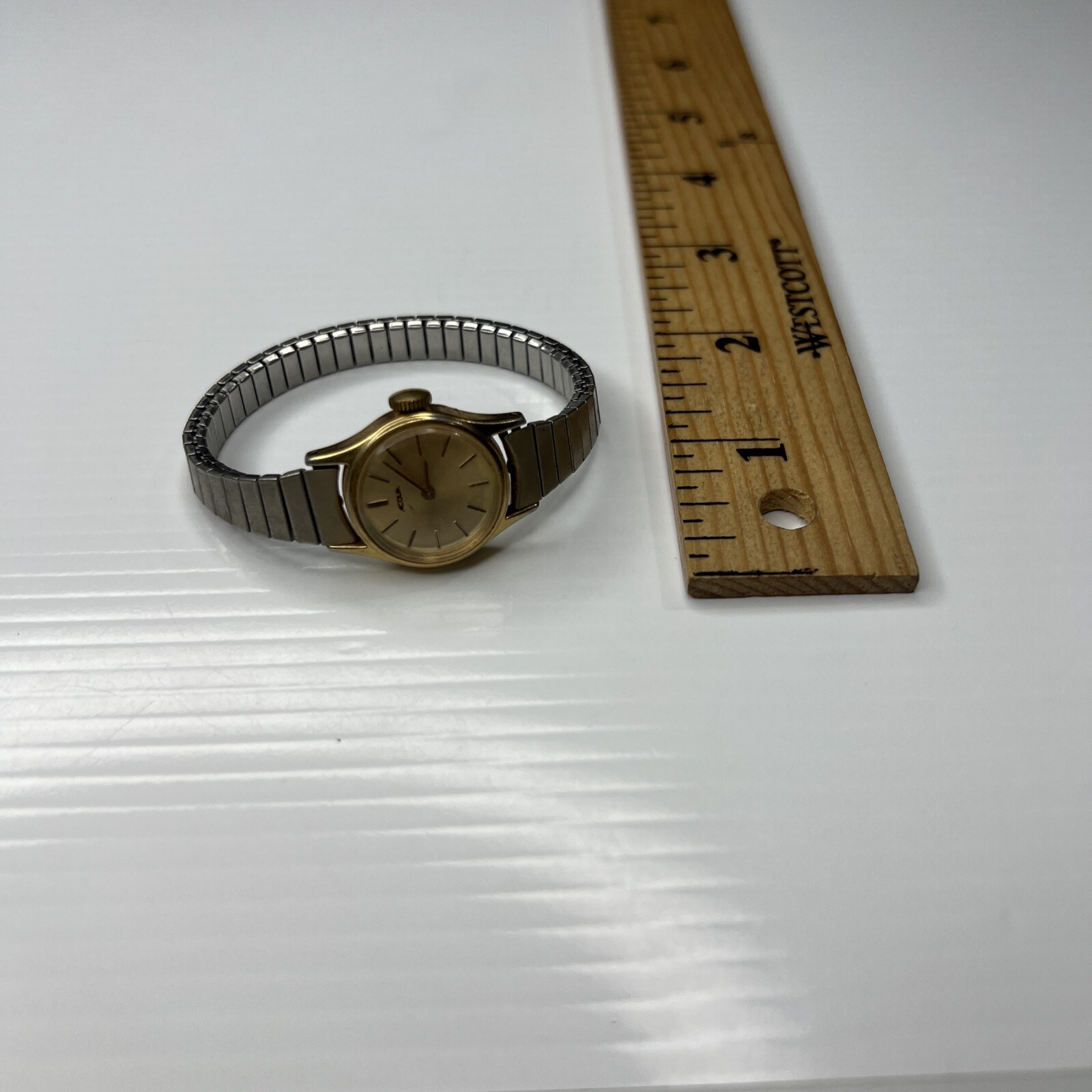 F Acqua Philippines 35 Stainless Two Tone Stainless Retro Watch Untested