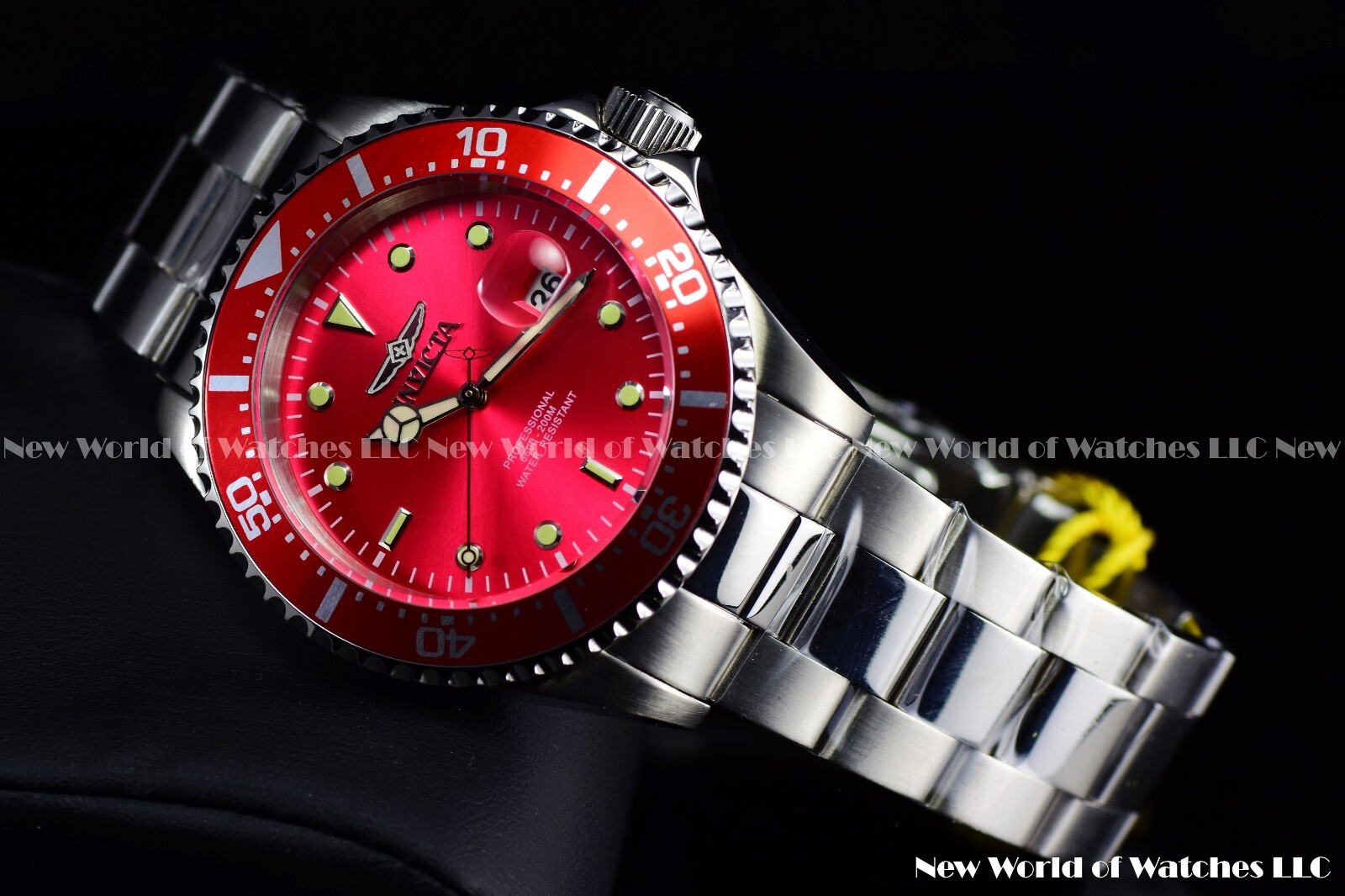 Invicta Men’s Pro Diver Silver Dial Diamond Bezel Stainless Steel Bracelet Watch