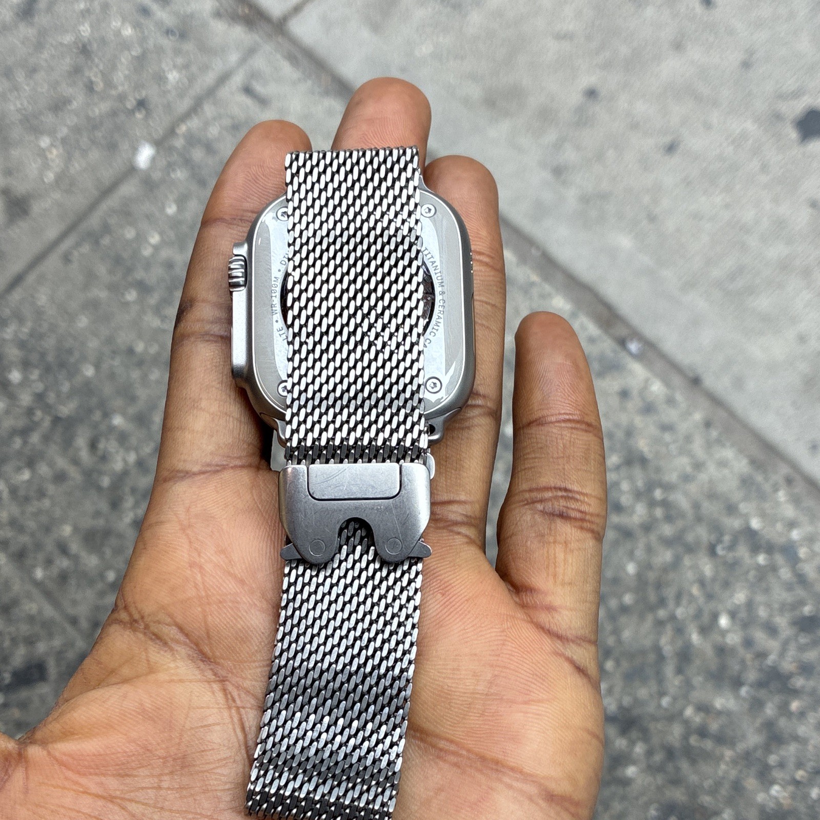 Apple Watch Touchscreen Digital Quartz Silver Milanese Mesh Band Black Dial