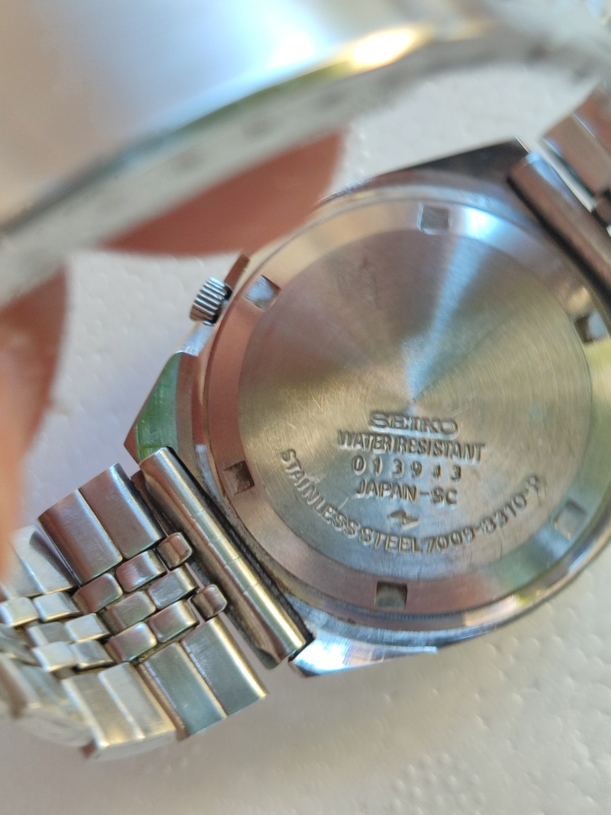 SEIKO AUTOMATIC 7009- 8310- P Excellent Condition 17 Jewels Vintage ’80mm .37