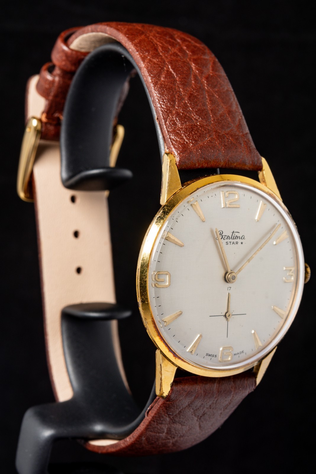 Bentima Star Linen Dial Men’s Hand-Wind AS 1526 Vintage Swiss Watch — Working