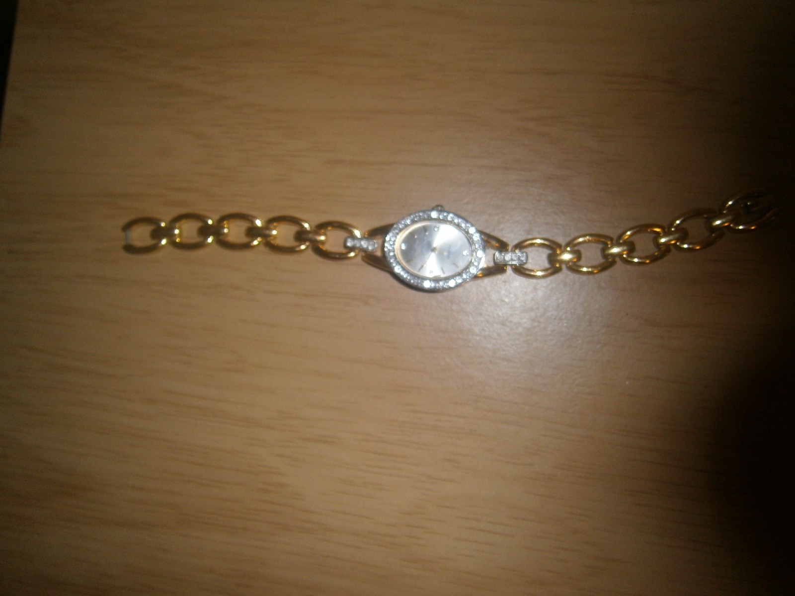 Late 2000’s gold tone ladies quartz watch. SPARES & REPAIRS. 20cm. (E27S&Rb)