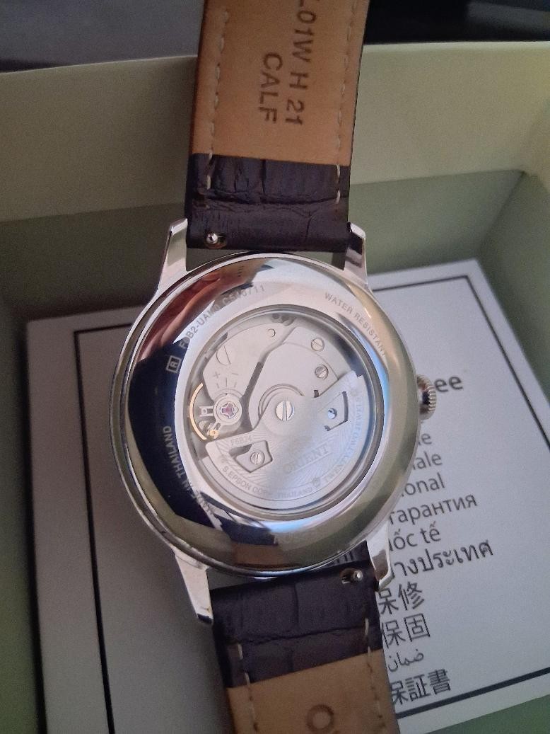 Orient Bambino Automatic Red Dial Day Date Men’s Watch Brown Leather 41mm