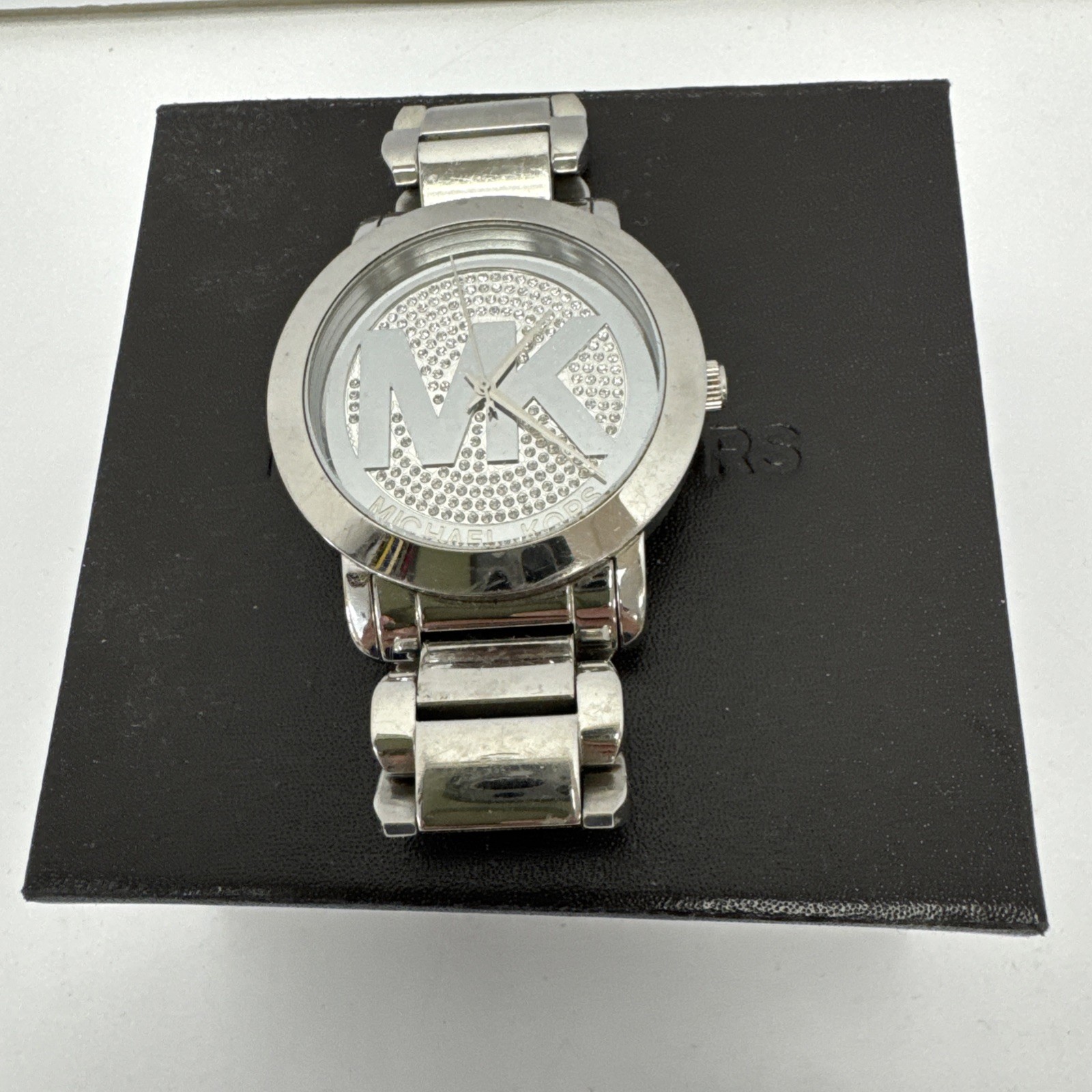 Michael Kors MK3461 Runway Silver Pave Dial Stainless Steel Women’s Watch.